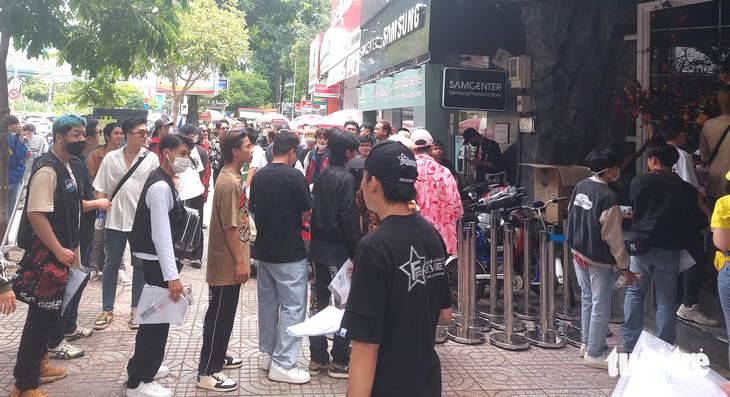 1.500 thí sinh dự casting Rap Việt mùa 3 giữa nắng nóng - Ảnh 1. 1.500 thí sinh dự casting Rap Việt mùa 3 giữa nắng nóng - Ảnh 1.